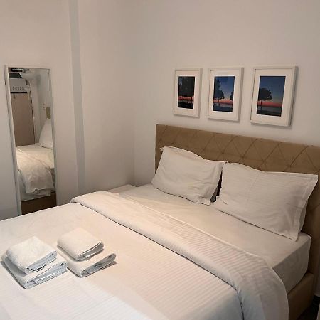 Small Budget Diamond Apartment In Agias Sofias. Thessaloniki Exterior photo