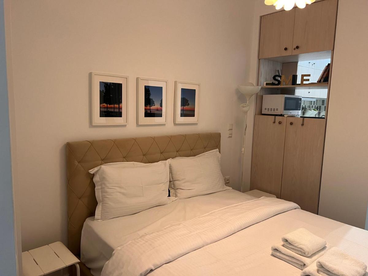 Small Budget Diamond Apartment In Agias Sofias. Thessaloniki Exterior photo
