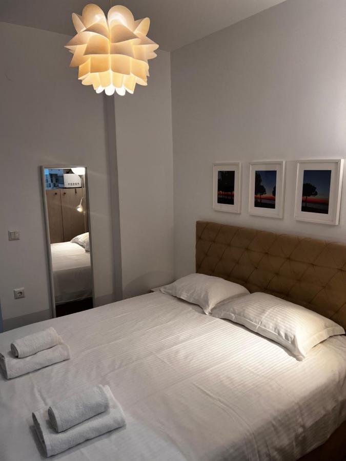 Small Budget Diamond Apartment In Agias Sofias. Thessaloniki Exterior photo